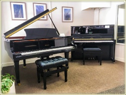 The showrooms of Josefs Pianos